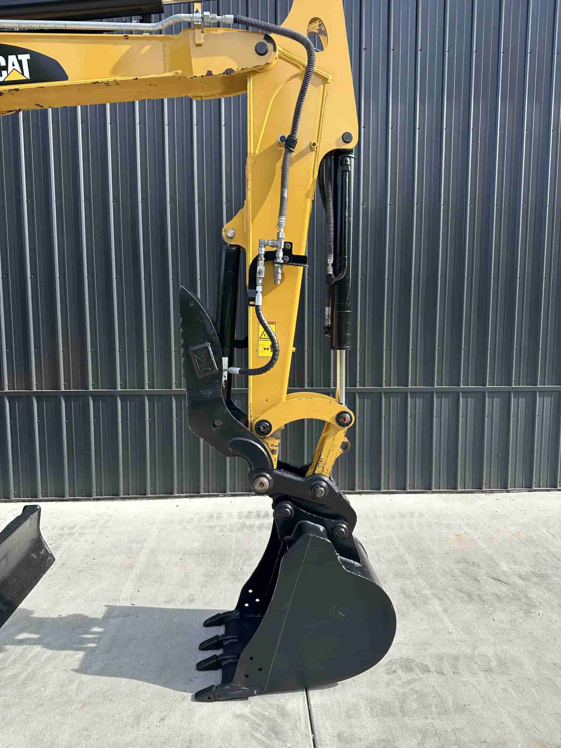 2017 CAT 305E2
